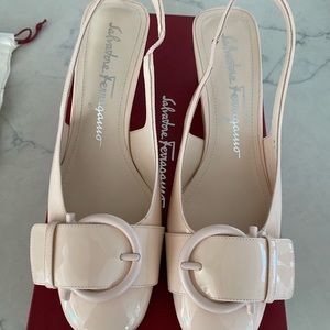 Ferragamo Patent Slingback Pump. Size 8, Never worn. 2.5 inch heel.